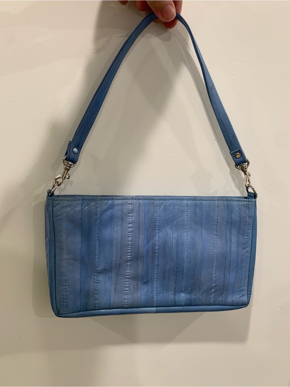 Vintage 70’s Lee Sands Eel skin mini clutch/mini shoulder bag baby blue boho